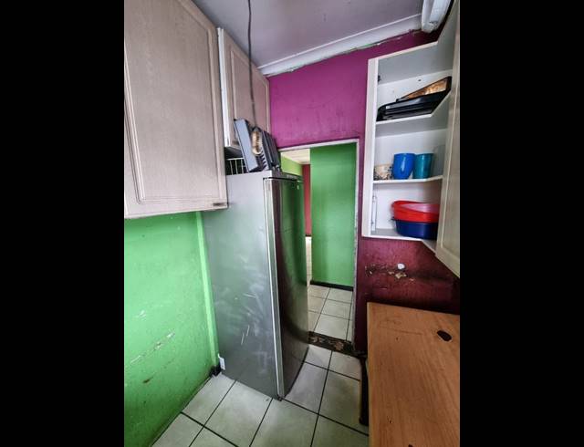 5 BEDROOM HOUSE FOR SALE IN KEMPTON PARK EXT 02